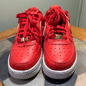 Nike Air Force 1 Low ‘Red Gold Swoosh’ – Women’s Size 8 EU 39